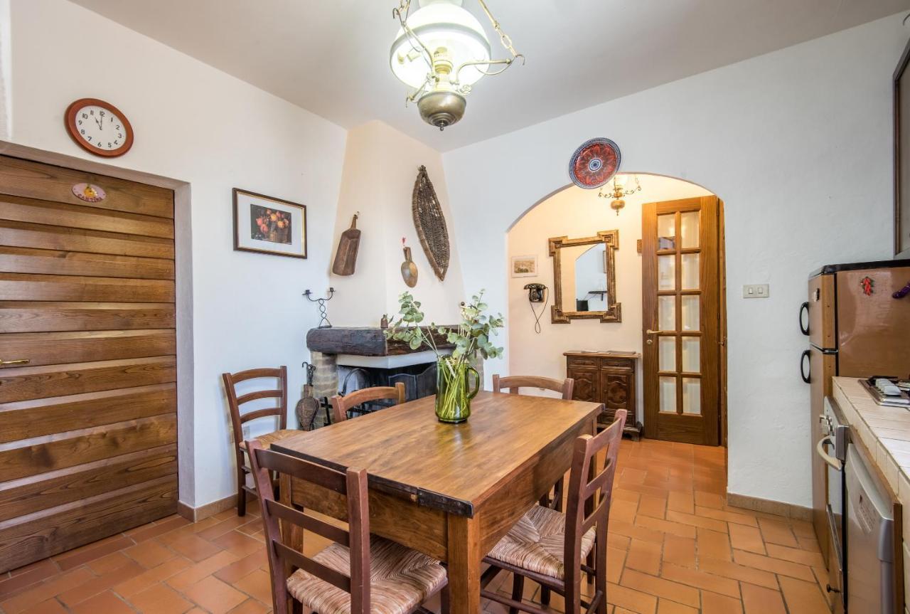Casa Francesca Apartment Montalcino Bagian luar foto